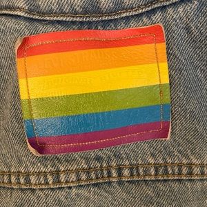 Levi’s ORIGINAL SHERPA jean JACKET with PRIDE patch